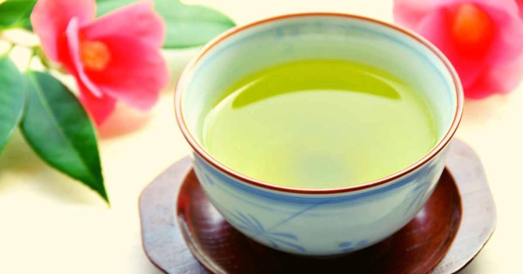 Why is it bad to drink green tea during menstruation