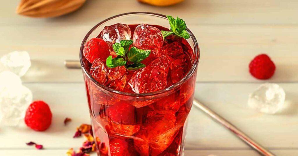 Hibiscus Tea with Mint and Cinnamon Recipe