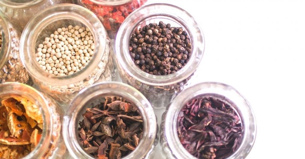 How to Store Herbs for Tea