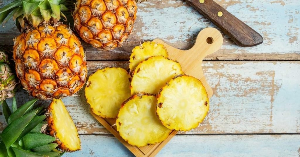 9 Benefits of Drinking Pineapple Peel Tea