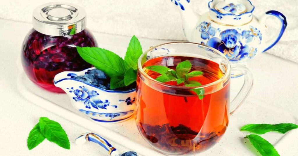 Soothing Mint and Honeysuckle Tea for Skin Inflammation